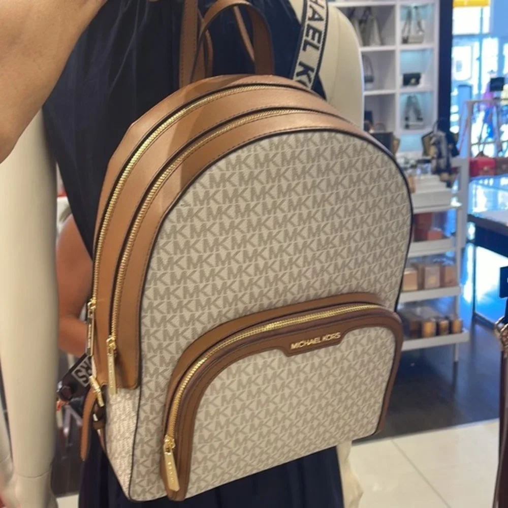 Michael Kors Jaycee Large Zip Pocket Backpack Vanilla - Picture 12 of 16